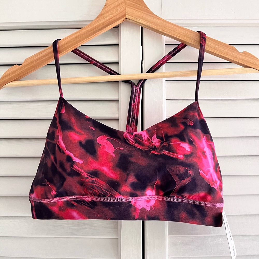 NWT Lululemon Flow Y Nulu bra size 6, light support